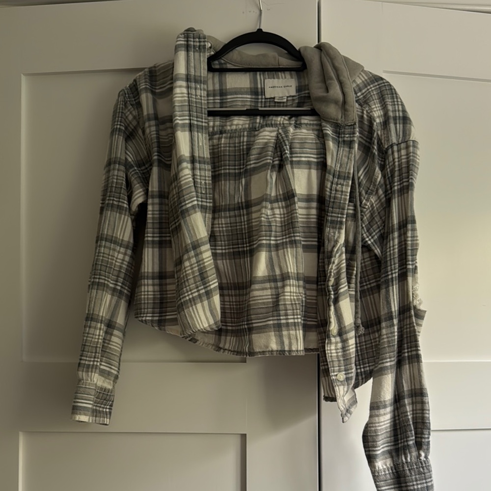AE Women’s Cropped Flannel